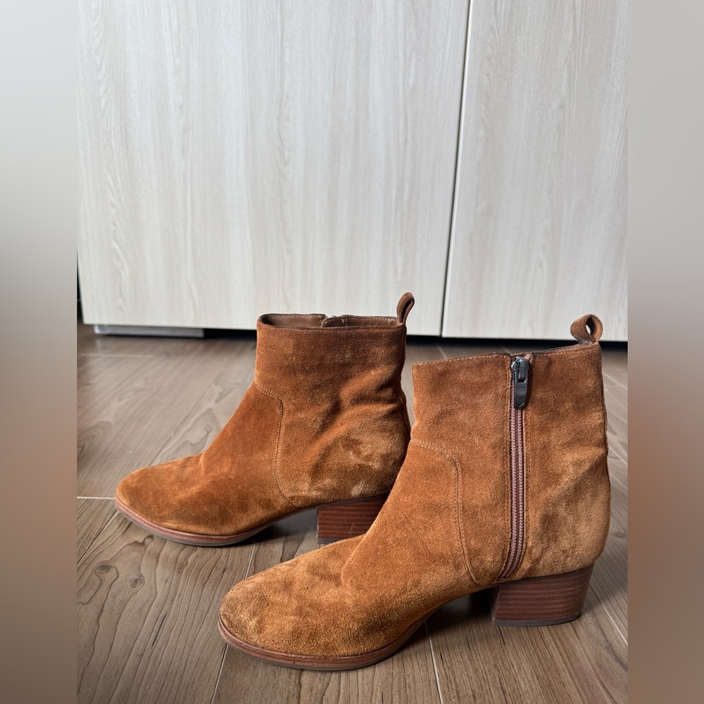 Via Spiga Tan Suede Ankle Booties